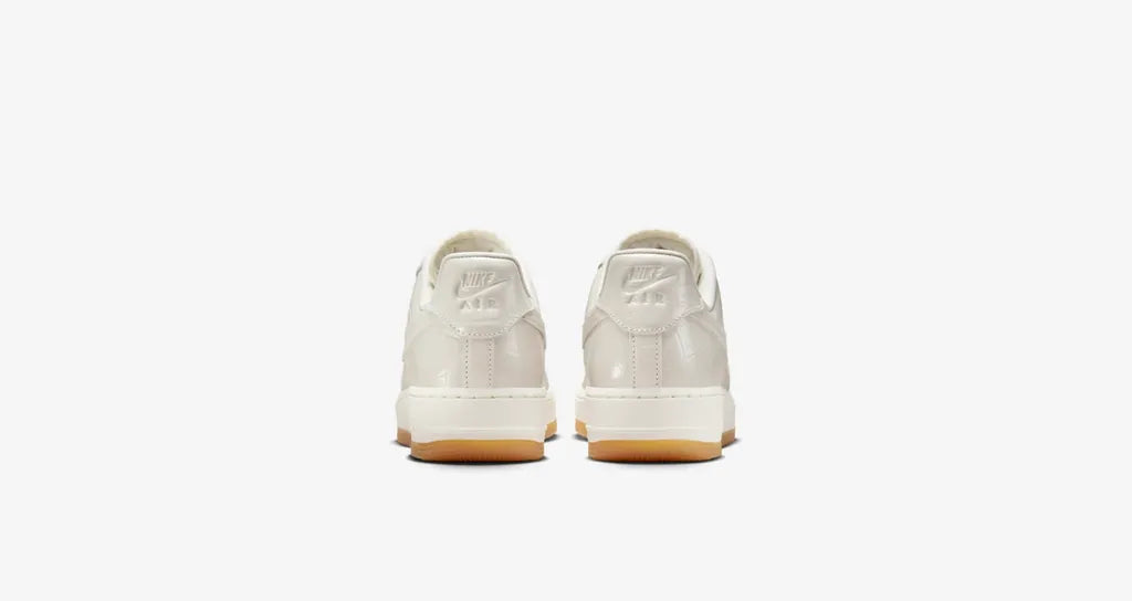 Nike Air Force 1 07 Premium Men's Shoes