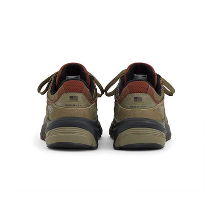 in USA 990v6 'Dark Oak'