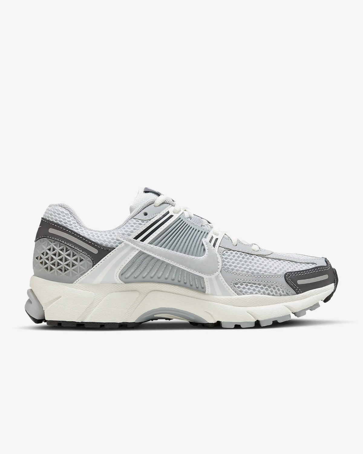 Nike Air Zoom Vomero 5 Shoes